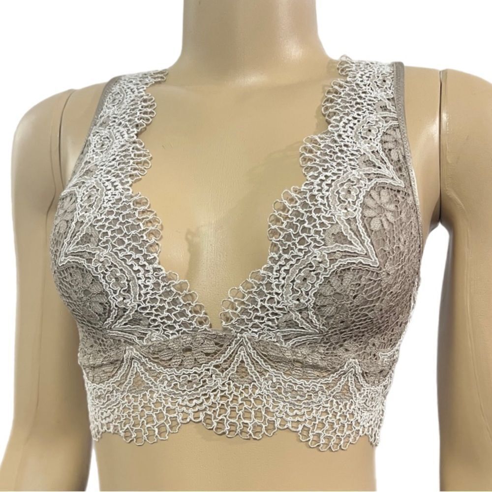 Victoria’s Secret Crochet Unlined lace deep V bralette bra beige tan XSmall